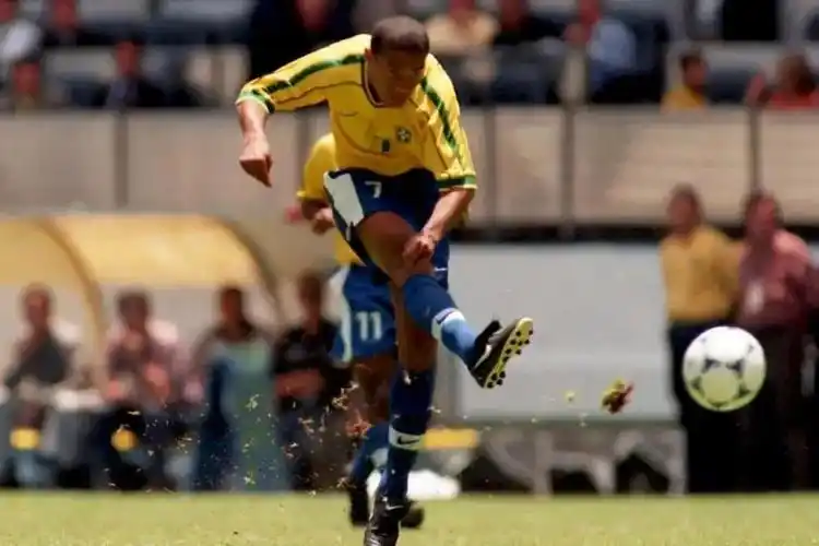 出他们不屈 出他们不屈